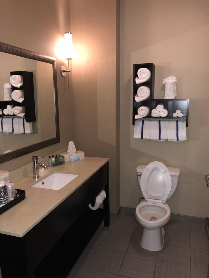 Countryview Inn & Suites Robinson Luaran gambar