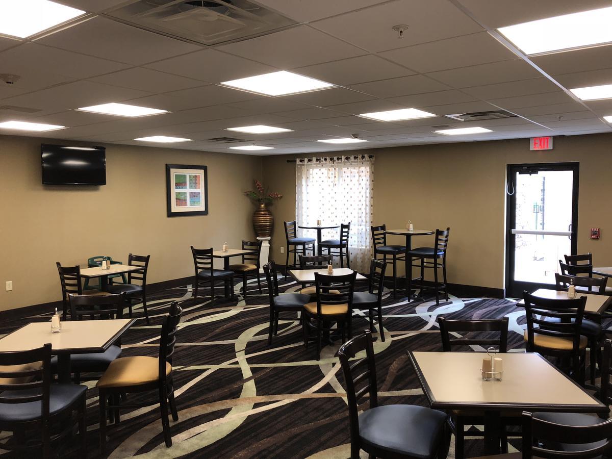 Countryview Inn & Suites Robinson Luaran gambar