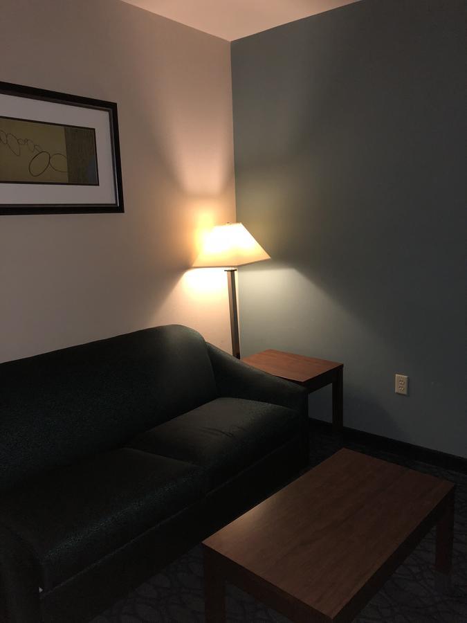 Countryview Inn & Suites Robinson Luaran gambar