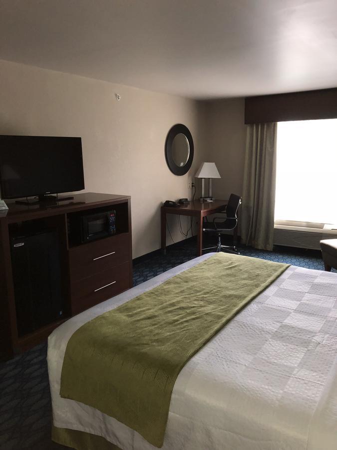 Countryview Inn & Suites Robinson Luaran gambar