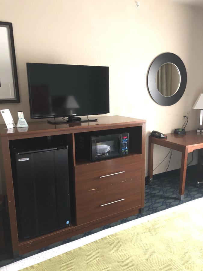 Countryview Inn & Suites Robinson Luaran gambar