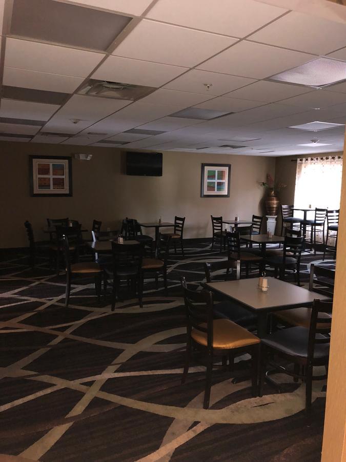 Countryview Inn & Suites Robinson Luaran gambar