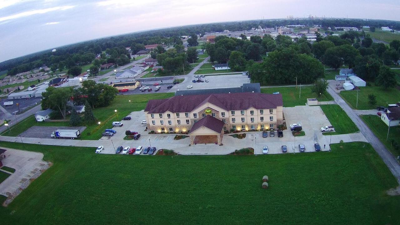 Countryview Inn & Suites Robinson Luaran gambar